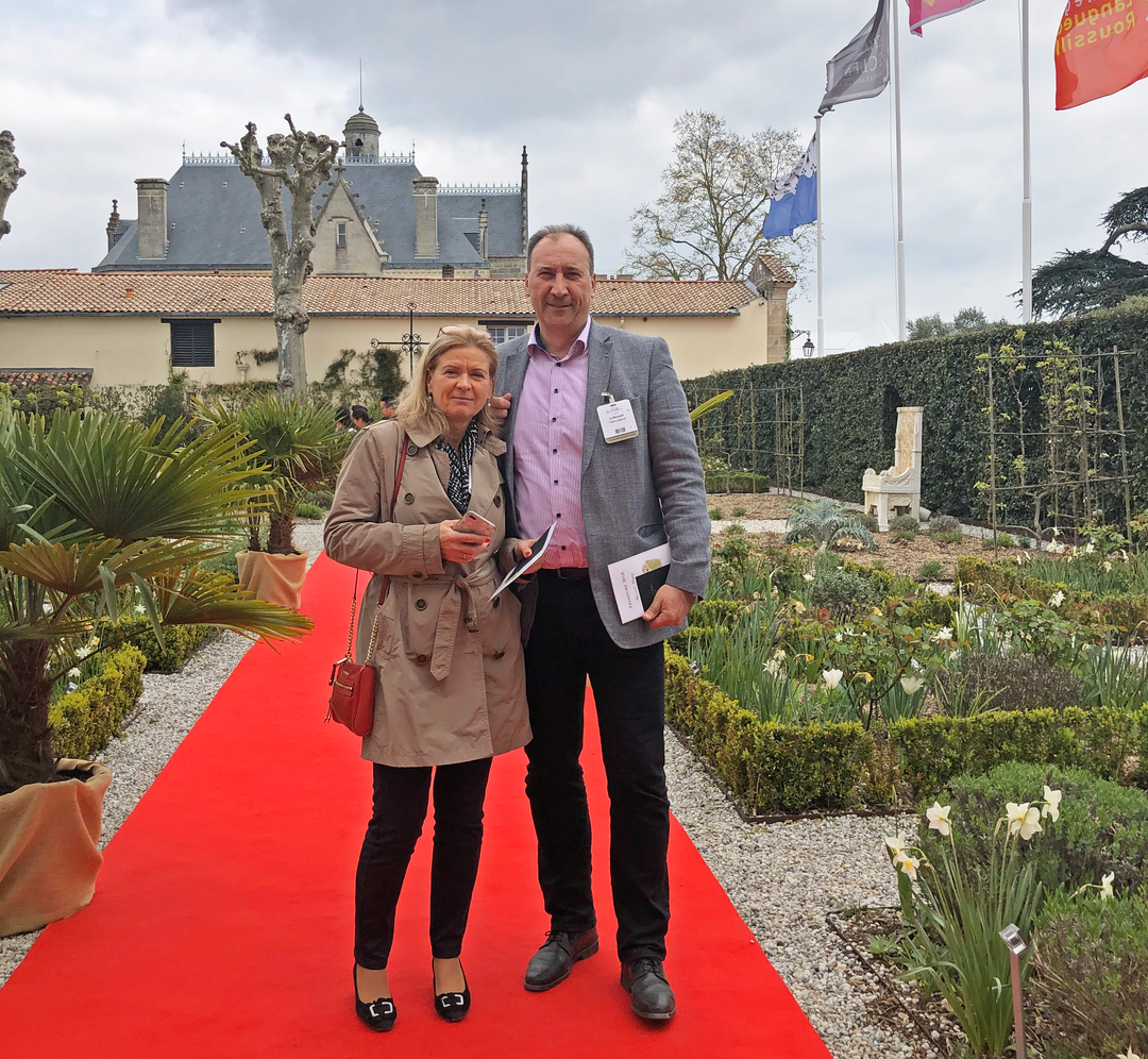 <b class="h1">Friendly attitude</b>